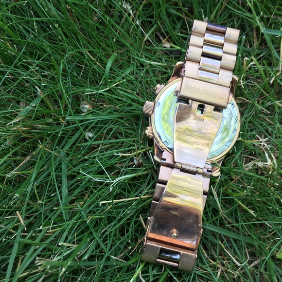 Michael Kors rose gold ladies watch - Picture 4 of 6